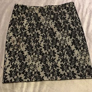 Women’s pencil skirt medium
